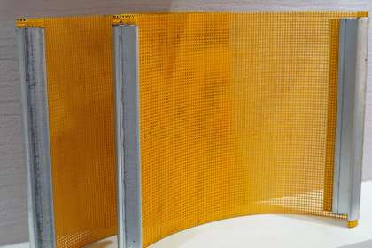 Four o'clock to clear the advantages of the screening of polyurethane edge mines.