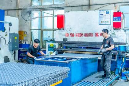 Characteristics of manganese steel welded screen