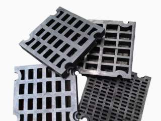 Is the rubber screen more durable than the metal screen?