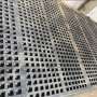 Under what circumstances should rubber screens be used for mining screening