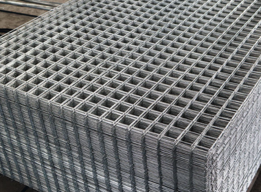 Applications of Corrosion-Resistant Stainless Steel Woven Mesh in Wastewater Treatment