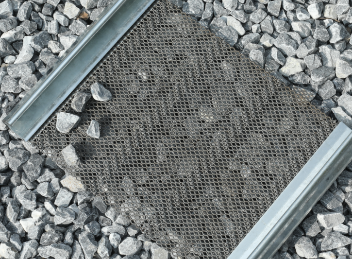 Diamond Self-Cleaning Screen