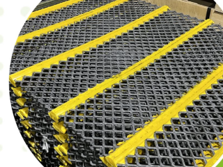 High-Carbon Steel Self-Cleaning Screen: Tensile Strength and Heat Treatment Hardening process