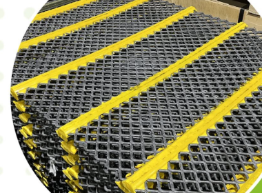 High-Carbon Steel Self-Cleaning Screen: Tensile Strength and Heat Treatment Hardening process