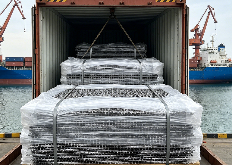 Packaging Standards for Exporting Mining Wire Mesh: How to Ensure the Safety of Heavy-Duty Wire Mesh During Sea Freight