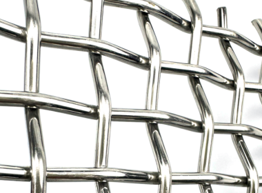 Built to Last: How Lock-Crimp Weaving Prevents Wire Shift and Ensures Long-Term Screening Accuracy