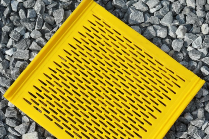 Quality Standard Requirements and Dewatering Performance of Polyurethane Flip-Flow Screen Panels