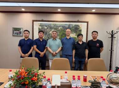 CRH Delegation Visits Hongxing Screen and Launching a New Phase of Long-Term Strategic Cooperation