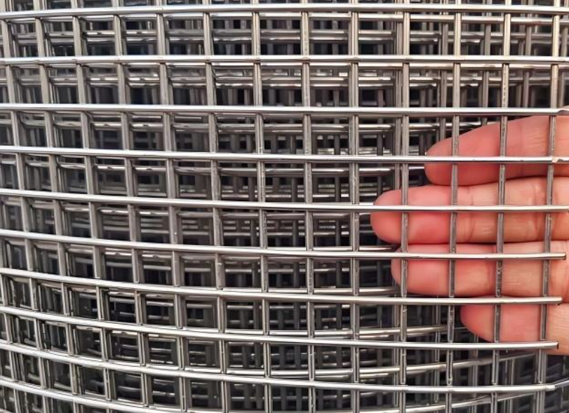 Why Welded Stainless Steel Screens are the Real Fix for Harsh, Corrosive Jobs