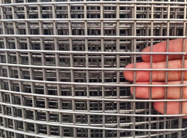 Why Welded Stainless Steel Screens are the Real Fix for Harsh, Corrosive Jobs