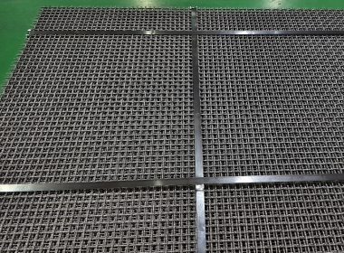 Causes of Premature Failure of Woven Wire Mesh: Wear on Support Bars and Improper Installation