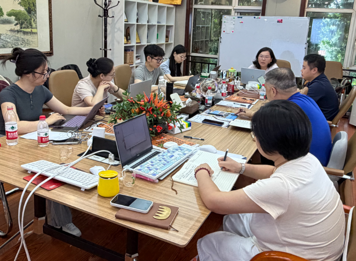 Sharpening Expertise, Expanding Markets:：Redstar Screen Conducts Regular Training for Overseas Sales Staff