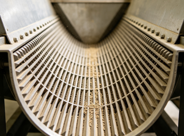 Structural Design and Installation Advantages of Self-Supporting Wedge Wire Arc Screens