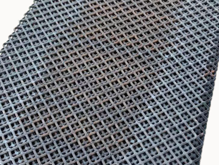 Weld strength evaluation and weld breakage failure analysis of welded screen mesh