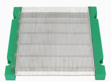 Geometric Design of Anti-Clogging Wedge Wire Screens: Self-Cleaning Properties of Wedge-Shaped Section‌