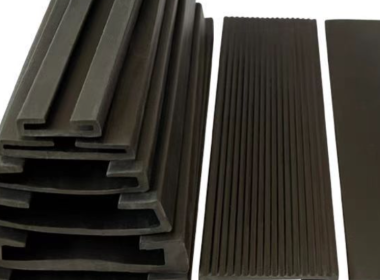 Replacement Cycle and Analysis of Common Wear-Related Failures for Screen Clamping Strips
