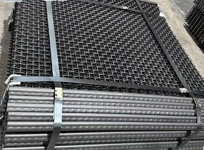 How to Select the Appropriate Screen Based on Ore Hardness, Ranging from Soft Clay to Hard Rock‌