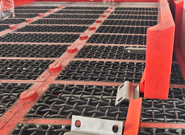 Modular Pre-tensioned Metal Woven Screen: Design for Installation Without On-site Tensioning‌