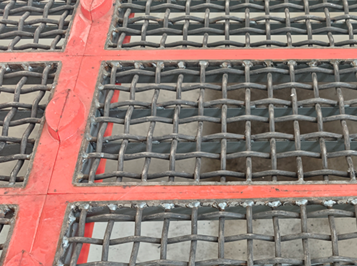 Modular Metal Woven Screen