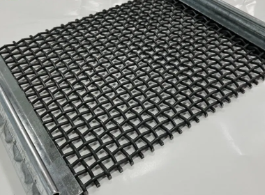 Selection of Material and Mesh Count for Woven Metal Screens in High-Purity Quartz Sand Screening‌