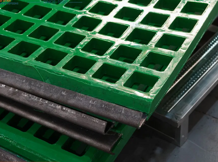 ‌Comparison of Aluminum Alloy and Steel Frames for Polyurethane Panels: Analysis of Advantages and Disadvantages‌