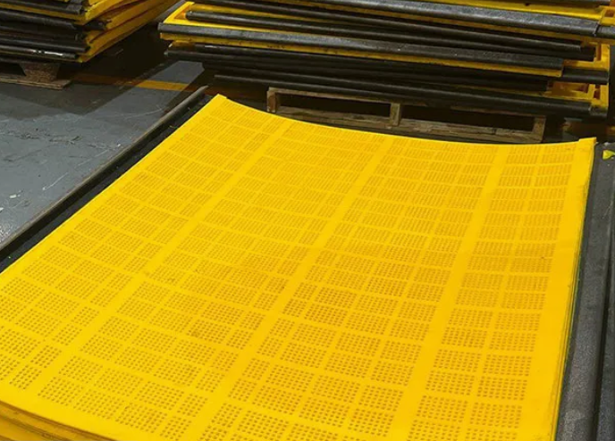 ‌Reinforced edge design for polyurethane screen panels to extend service life