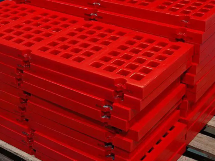 Design of Anti-slip Surface Texture for Polyurethane Screen Panels and Safe Operation‌