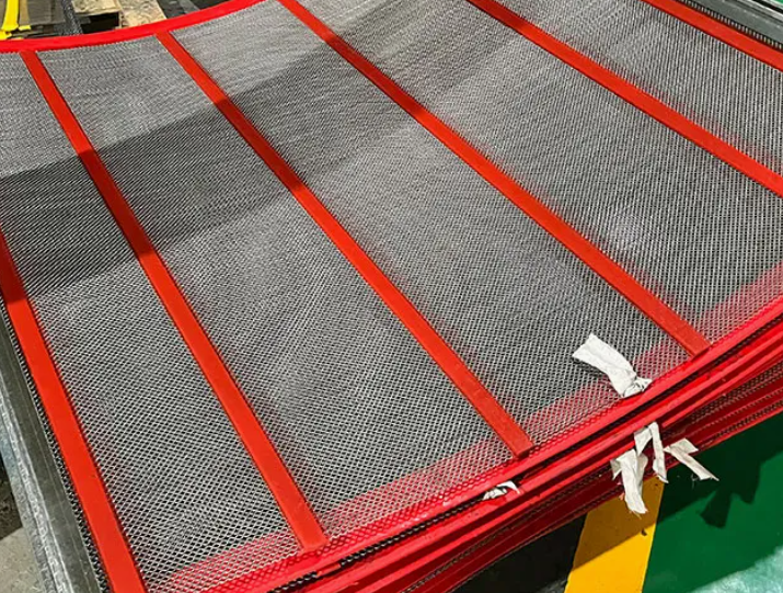 Self-Cleaning Screen