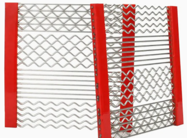 Choosing Edge-Binding for Self-Cleaning Screens: Rubber, Polyurethane, or Metal