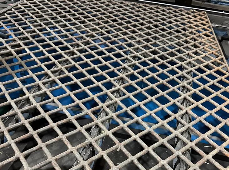 Mining screens