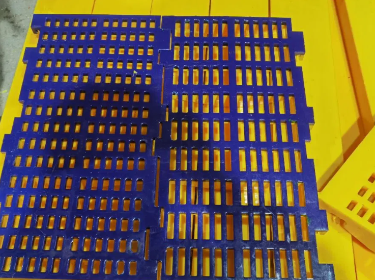 Wear Resistance and Aperture Design of Polyurethane Screens in the Beneficiation of Chromium Ore