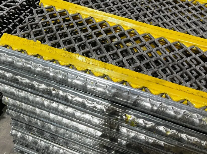 Types of Self-Cleaning Screens Suitable for Processing Sticky Lithium Ore Materials