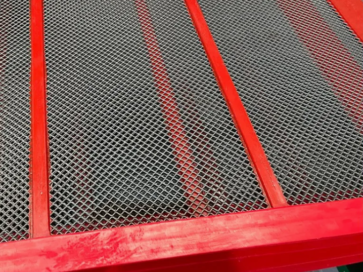 Method for Improving Anti-Clogging Performance of Self-Cleaning Screens in Manganese Ore Beneficiation
