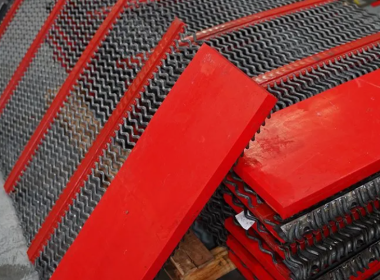 Dewatering and Anti-Clogging Strategy Using Self-Cleaning Screens for Wet Fine Coal Processing