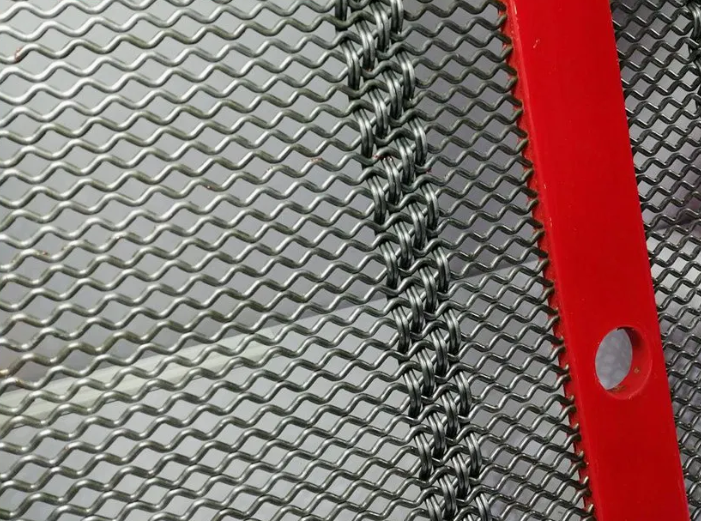 self-cleaning screen
