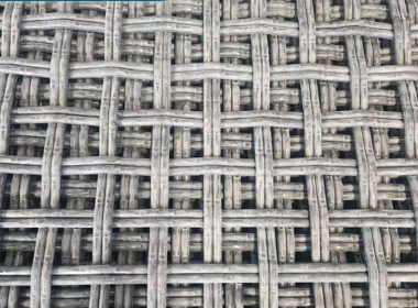Comparison of Full Life-Cycle Costs Between Rubber Screen and Woven Metal Screens