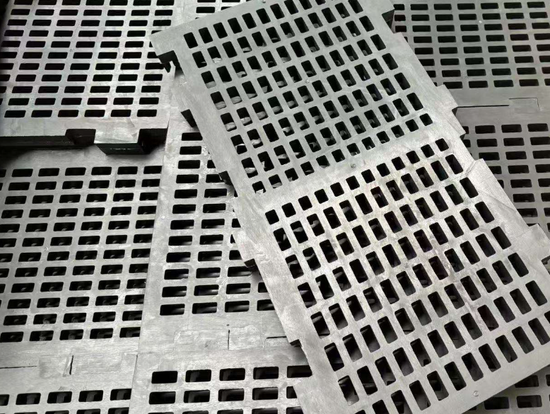 Rubber Screens in Chromium Ore