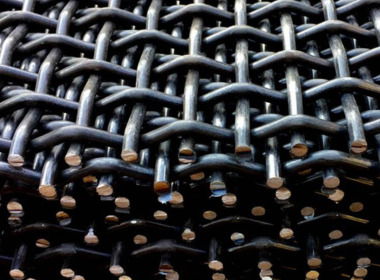 How to Avoid Screen Pegging Damage in Mineral Screening Systems