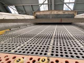 Deformation and tear resistance of carbon steel reinforced rubber screens