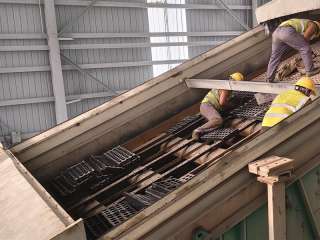 Heavy-Duty Rubber Panels: Taking the Hit in Iron Ore <font color=