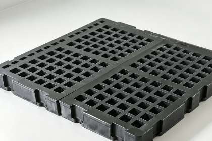 Effect of Effective Open Area Ratio of Rubber Screen Plates on Screening Efficiency