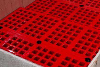 Polyurethane Screen Panels and Woven Wire Screens：Which Cuts the Noise in Ore Screening‌