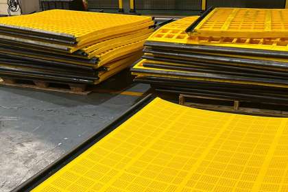 How Polyurethane Screen Panels Fight Adhesion and Statics In Graphite Ore Areas‌