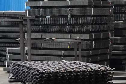 How to select the drainage aperture type for woven metal wire mesh in  processes