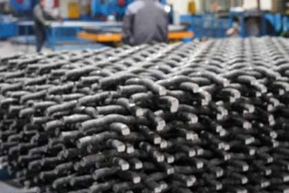 The Complete Production Process for Woven Metal Screen: From Raw Wire to Finished Screen