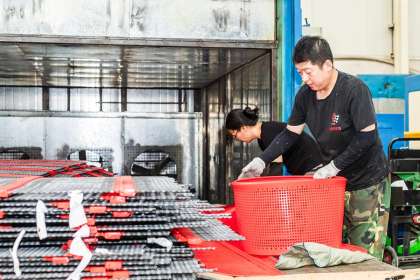 Material Analysis of Oil-, Acid-, and Alkali-Resistant Polyurethane Screen Panels‌