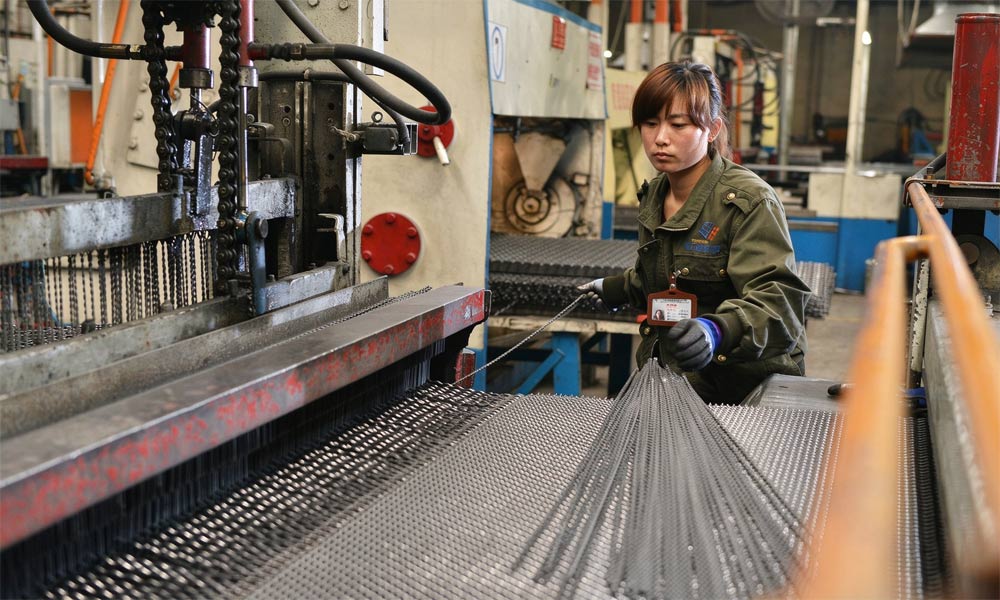 How to Prevent Woven Mesh Breakage in Aggregate Screening Operations