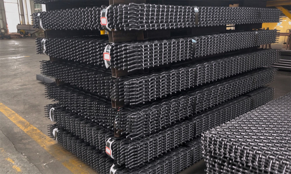 Abrasion Resistance of Woven Wire Mesh: Material Options and Service Life Tips