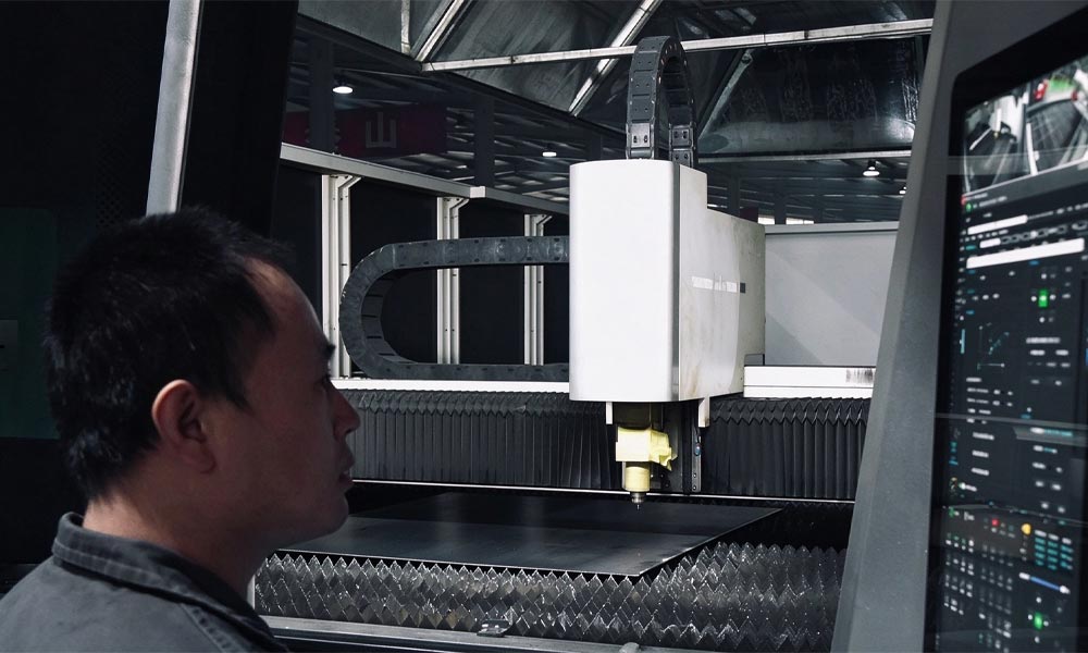 Application of High-Strength Woven Mesh in Primary Coarse Screening of Iron Ore
