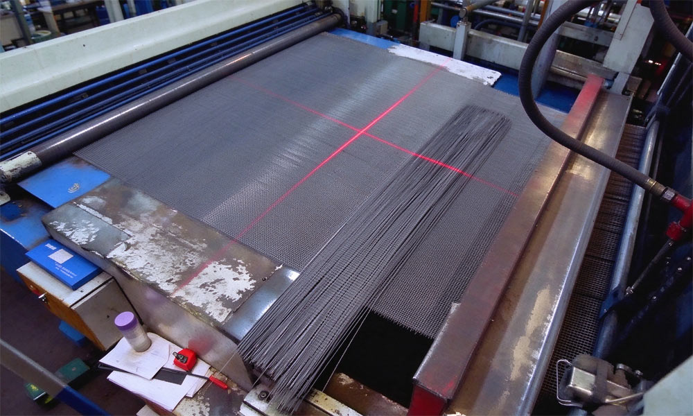 woven mesh making